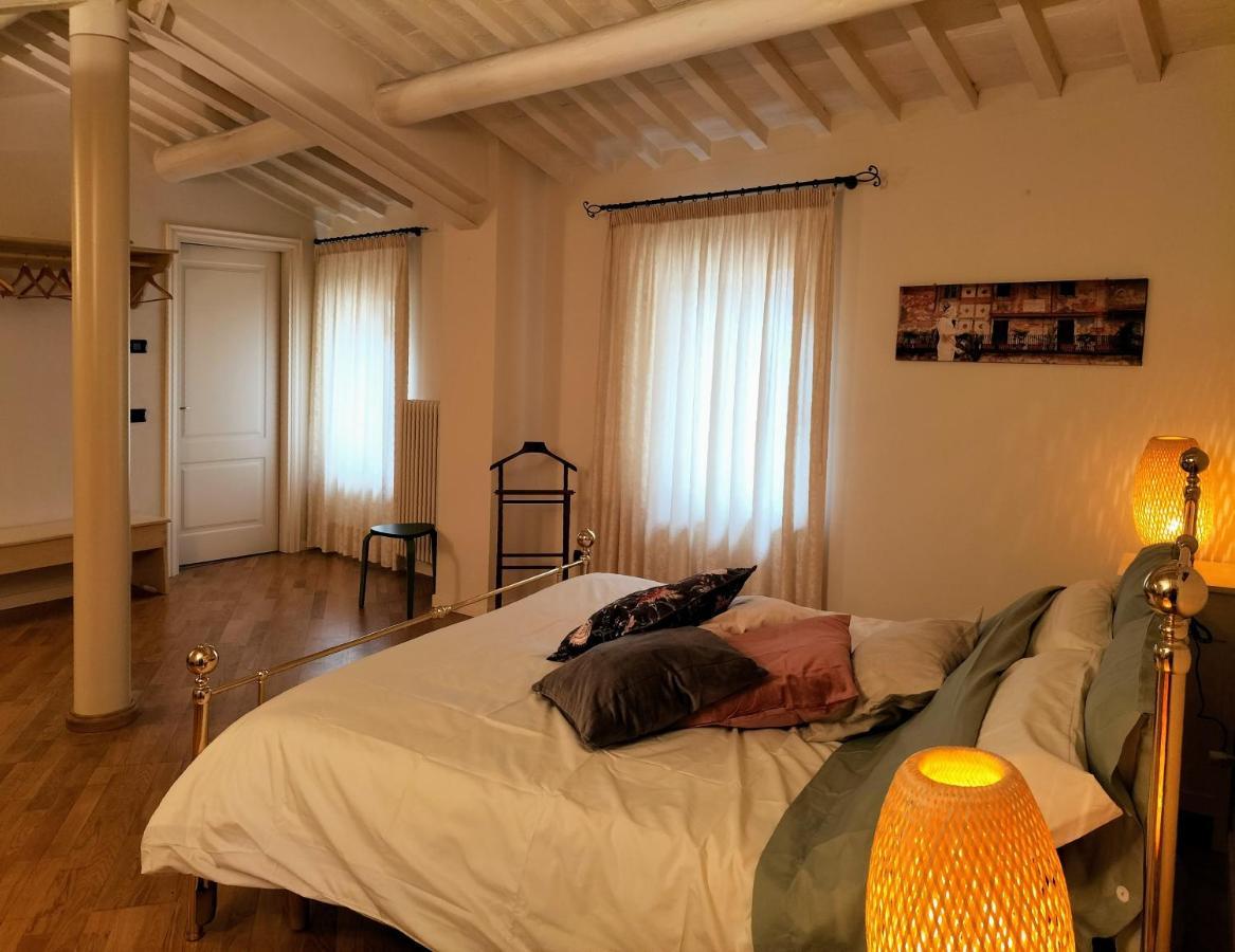 Catulliana Apartment เวโรนา ภายนอก รูปภาพ