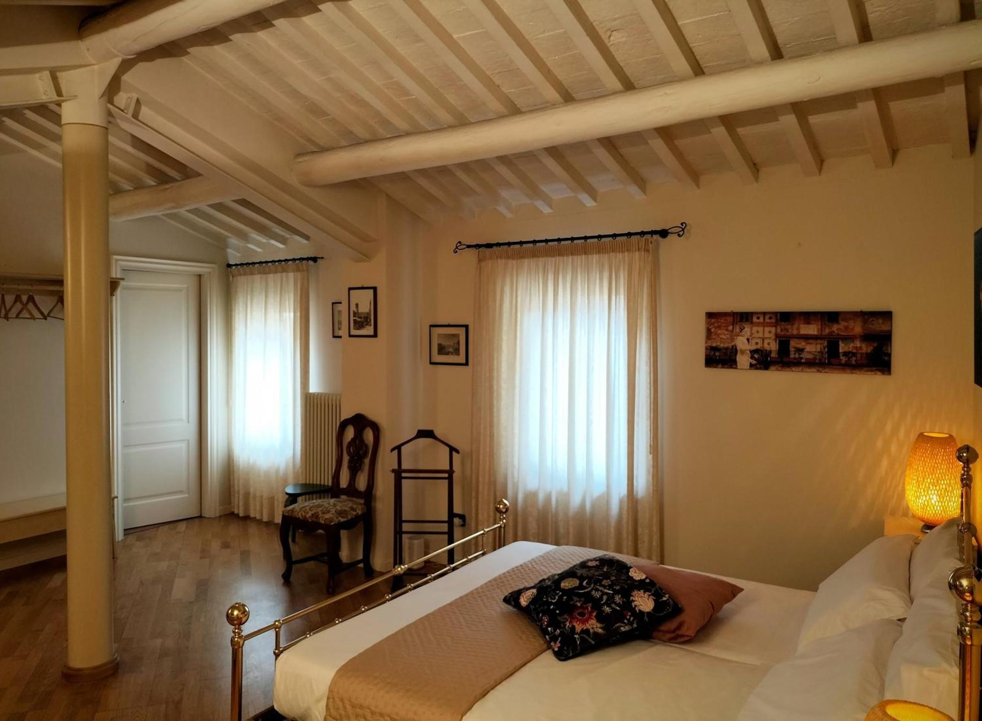Catulliana Apartment เวโรนา ภายนอก รูปภาพ